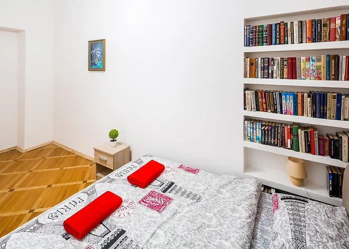 Three-room Apartamento